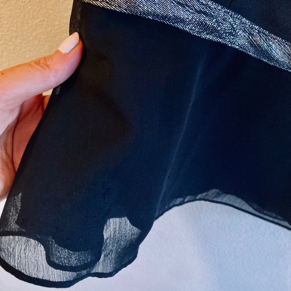 Black Blouse, Silver Detail, Sleeveless Fitted Top, Flared Bottom, Size S - Picture 8 of 9